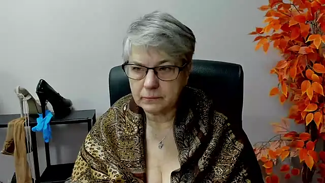 Snapshot of IrisDream chatting on March 2025 07:13:02 AM IrisDream online show from March 2025 07:13:02 AM