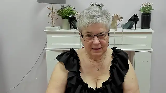 IrisDream online show from December 2025 07:14:02 AM