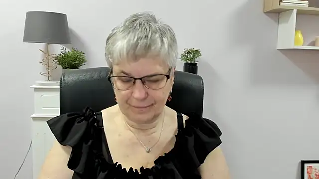 IrisDream online show from May 2026 06:08:02 AM