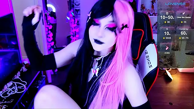 Aki  Ra online show from March 2026 09:32:01 PM