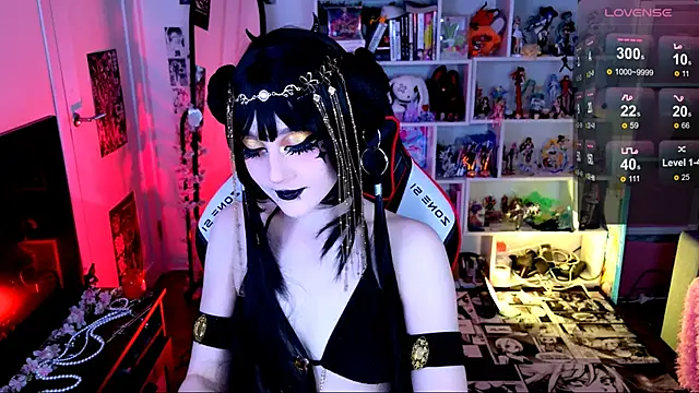 Snapshot of Aki__Ra chatting on May 2026 07:10:02 PM Aki Ra online show from May 2026 07:10:02 PM