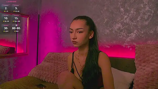 Snapshot of BettyAshley chatting on December 2025 10:29:01 PM BettyAshley online show from December 2025 10:29:01 PM