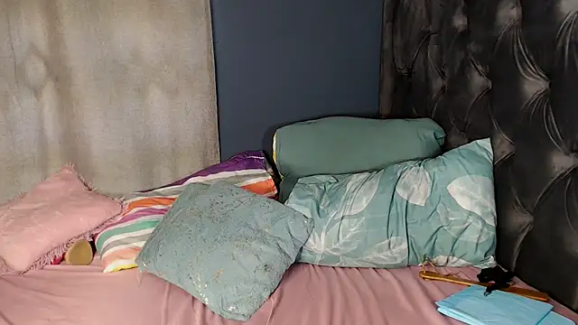 SultryBusty online show from January 2025 11:32:01 AM