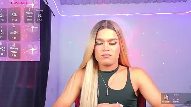 Snapshot of AllisonsweetZ chatting on November 2025 02:22:01 PM AllisonsweetZ online show from November 2025 02:22:01 PM