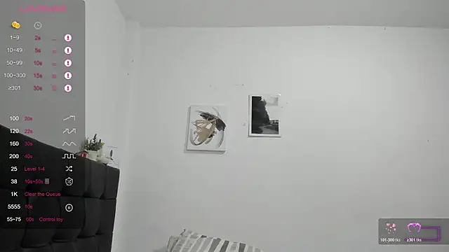 RoddyRich11 online show from November 2025 11:43:02 AM