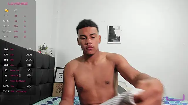 RoddyRich11 online show from November 2025 11:42:02 AM