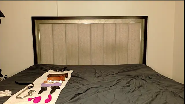 Snapshot of misscatxo chatting on January 2025 11:13:01 PM misscatxo online show from January 2025 11:13:01 PM