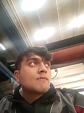 boy 3835 online show from March 2025 10:37:01 PM