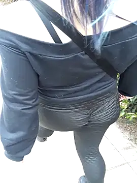 sophie banger online show from October 2025 05:11:01 PM