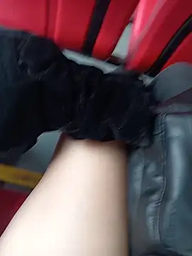 sophie banger online show from October 2025 05:13:02 PM