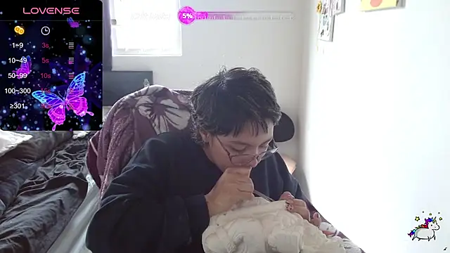 Snapshot of TRIXIE_TANG28 chatting on November 2025 06:02:01 PM TRIXIE TANG28 online show from November 2025 06:02:01 PM