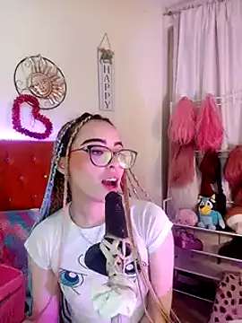 Snapshot of Yennastone chatting on December 2024 05:44:01 AM Yennastone online show from December 2024 05:44:01 AM