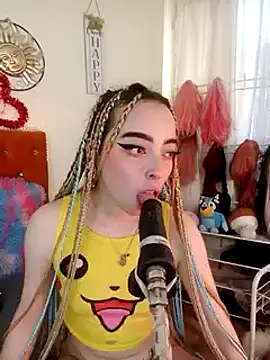 Snapshot of Yennastone chatting on December 2024 06:46:01 PM Yennastone online show from December 2024 06:46:01 PM