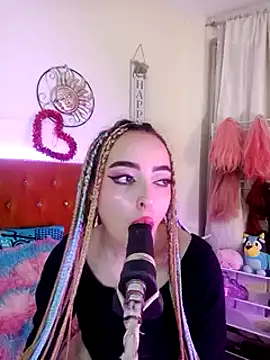 Snapshot of Yennastone chatting on January 2025 01:05:02 AM Yennastone online show from January 2025 01:05:02 AM