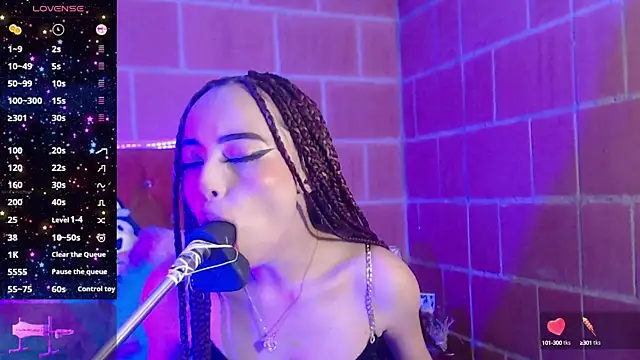 Snapshot of Yennastone chatting on March 2025 03:02:02 AM Yennastone online show from March 2025 03:02:02 AM