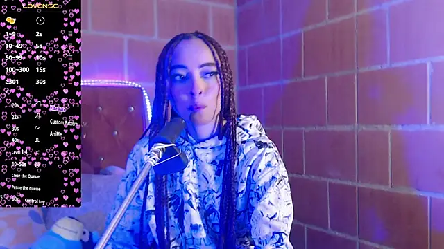 Snapshot of Yennastone chatting on March 2025 05:18:02 AM Yennastone online show from March 2025 05:18:02 AM