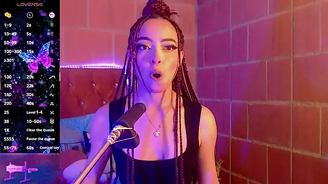 Snapshot of Yennastone chatting on March 2025 01:59:01 AM Yennastone online show from March 2025 01:59:01 AM