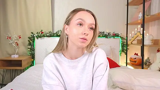 HollisBeckett online show from January 2025 10:24:02 AM