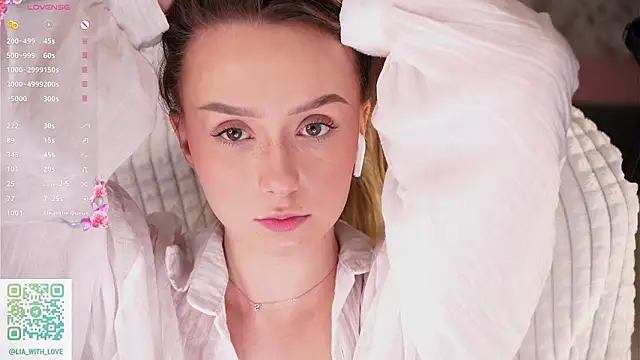 Snapshot of HollisBeckett chatting on February 2026 07:02:01 AM HollisBeckett online show from February 2026 07:02:01 AM