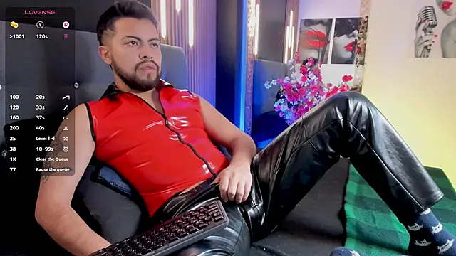 LuccaMallard online show from June 2026 11:49:01 PM