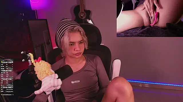 Snapshot of marlena3312 chatting on November 2025 03:03:02 PM marlena3312 online show from November 2025 03:03:02 PM