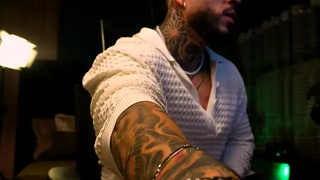 LeoSalvatore  online show from March 2025 07:26:01 AM