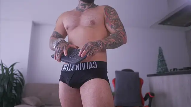 Snapshot of LeoSalvatore_ chatting on March 2026 08:25:01 PM LeoSalvatore online show from March 2026 08:25:01 PM