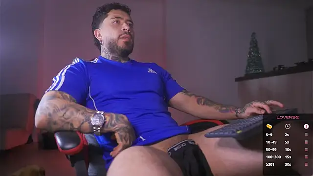 Snapshot of LeoSalvatore_ chatting on March 2026 02:45:02 AM LeoSalvatore online show from March 2026 02:45:02 AM