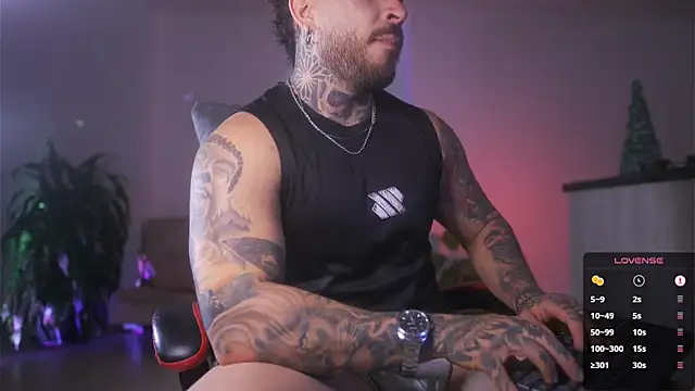 Snapshot of LeoSalvatore_ chatting on April 2026 02:33:02 AM LeoSalvatore online show from April 2026 02:33:02 AM