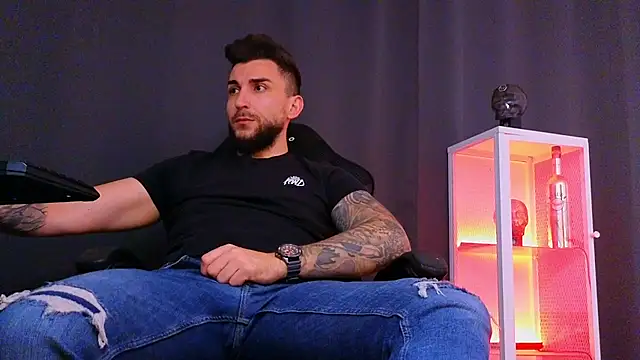 MightyAaron66 online show from February 2025 09:17:01 PM