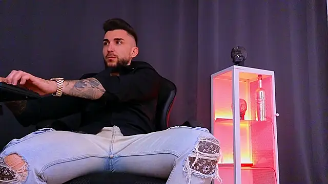 MightyAaron66 online show from February 2025 11:56:01 AM