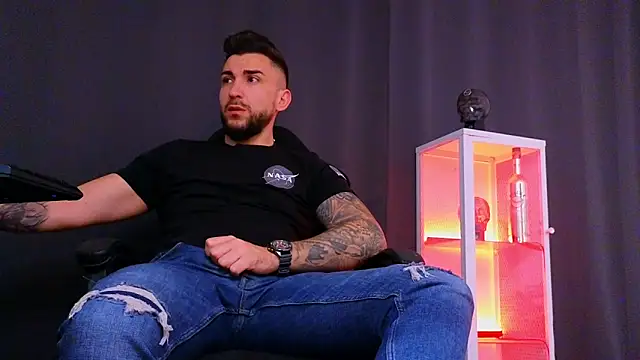 MightyAaron66 online show from February 2025 03:53:02 AM