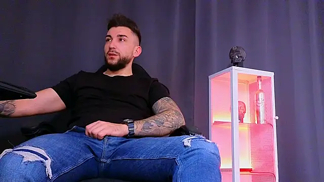 MightyAaron66 online show from February 2025 02:46:01 AM