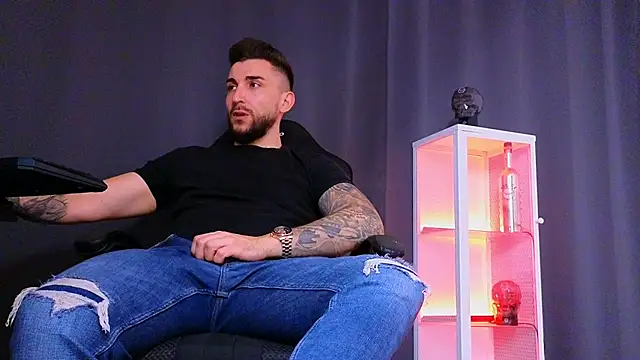 MightyAaron66 online show from February 2025 09:14:01 PM