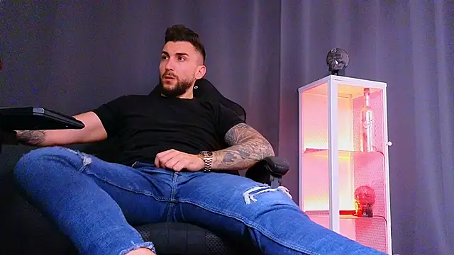 MightyAaron66 online show from February 2025 12:00:02 PM