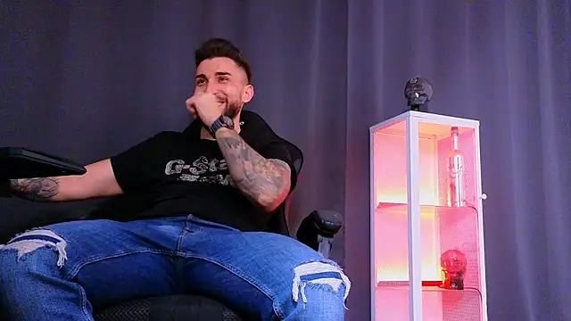 MightyAaron66 online show from February 2025 06:48:02 PM