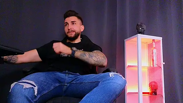 MightyAaron66 online show from February 2025 05:51:02 AM