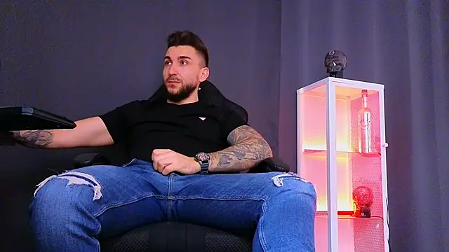 MightyAaron66 online show from February 2025 09:13:02 AM