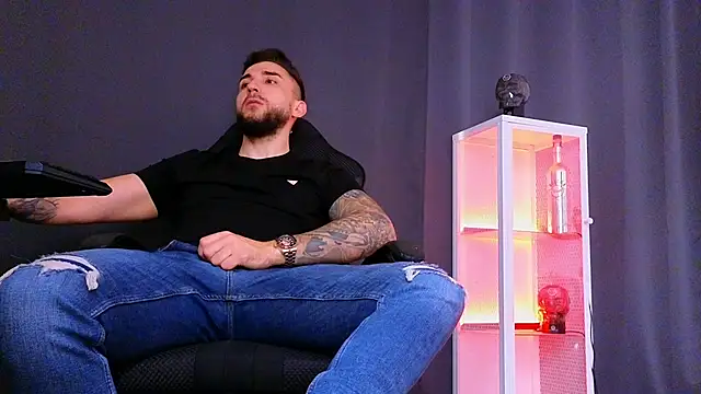 MightyAaron66 online show from February 2025 12:16:02 PM