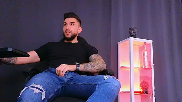 MightyAaron66 online show from February 2025 05:53:02 AM