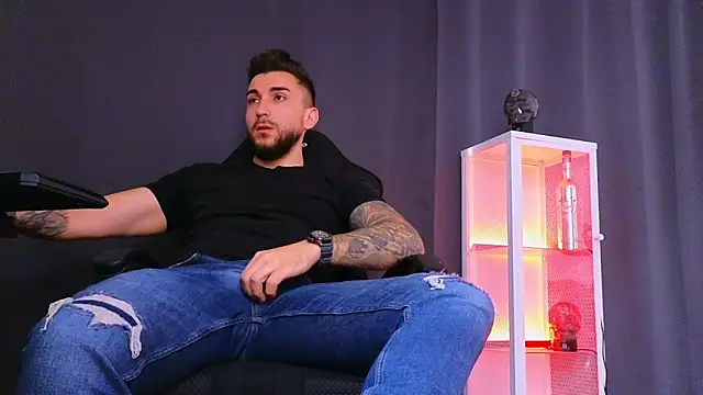 MightyAaron66 online show from February 2025 08:59:02 AM