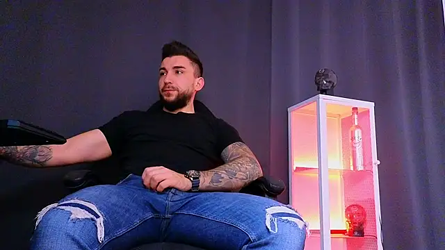 MightyAaron66 online show from March 2025 03:32:02 AM