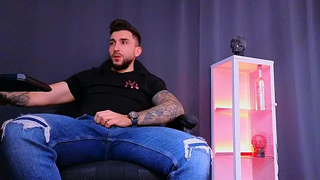 MightyAaron66 online show from March 2025 11:32:01 AM