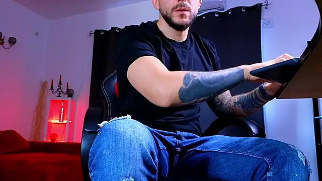 MightyAaron66 online show from September 2025 03:22:01 PM