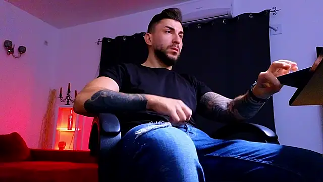 MightyAaron66 online show from September 2025 02:24:02 AM