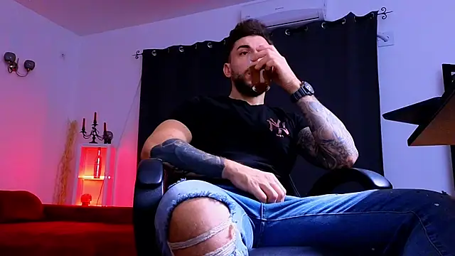 MightyAaron66 online show from November 2025 03:29:02 AM