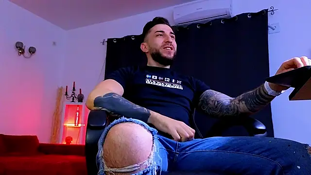 MightyAaron66 online show from May 2026 03:23:02 AM