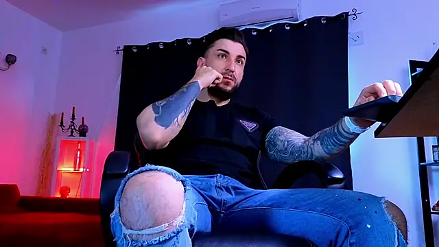 MightyAaron66 online show from May 2026 03:47:02 AM