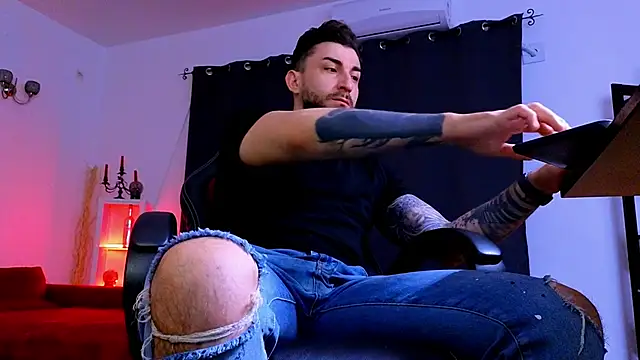 MightyAaron66 online show from May 2026 01:35:02 AM