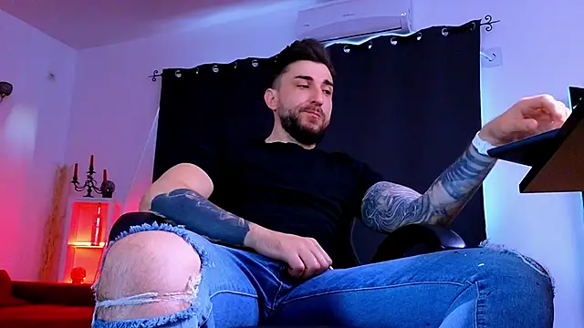 MightyAaron66 online show from May 2026 03:35:01 AM